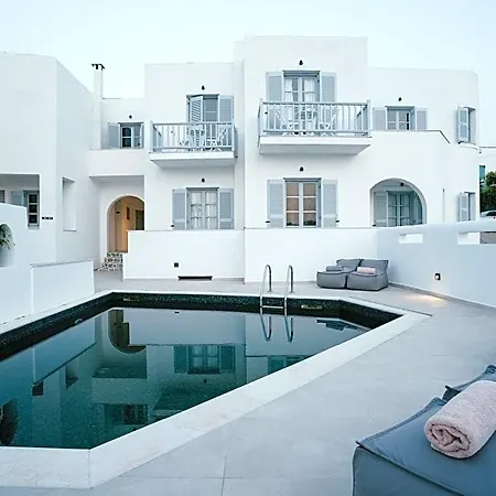 Sunrise Accommodation By Mr And Mrs White Hotel 3*