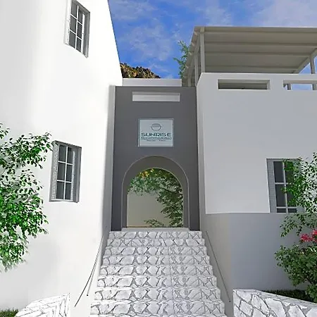 Hotel Sunrise Accommodation By Mr And Mrs White Náoussa